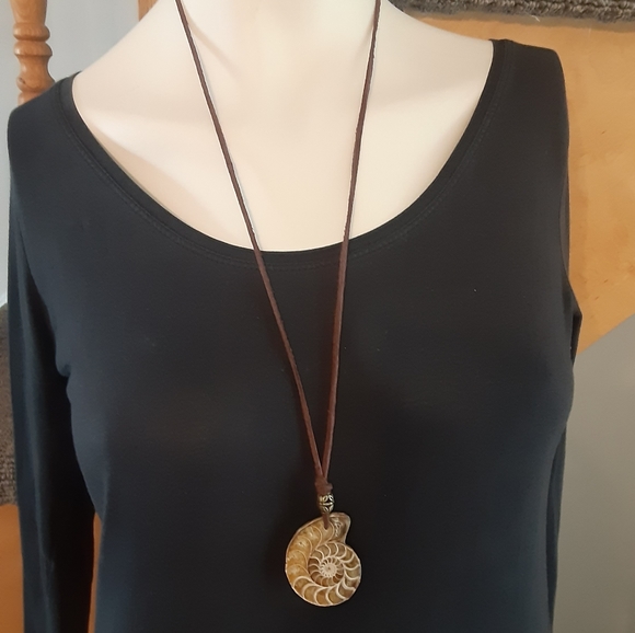 BEAUTIFUL- Real Ammonite Fossil/ Genuine Brown Leather Cord Necklace - Picture 8 of 8